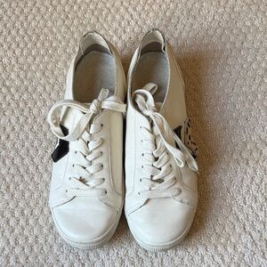 Stylish White Women's Sneakers